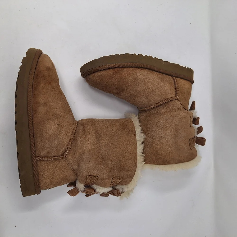 UGG Bailey Bow Corduroy Chestnut With Two Bows